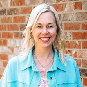 <strong>Lisa Moore</strong>